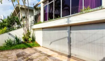 Casa tipo para venda com 4 quartos, sendo 1 suíte, 442m²