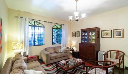 Sobrado para venda com 3 quartos, sendo 3 suítes, 153m²