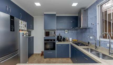 Casa tipo para venda com 4 quartos, sendo 3 suítes, 170m²
