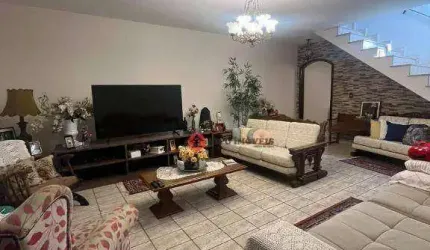 Sobrado com 3 dormitórios à venda, 400 m² por R$ 850.000,00 - Penha - São Paulo/SP