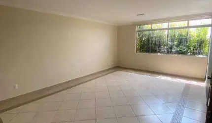 Sobrado com 4 dormitórios, sendo 1 suíte, ao lado do Metrô Vila Sônia