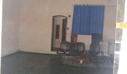 Casa com um salão comercial à venda, R$ 530 - Bairro dos Pintos - Itatiba/SP