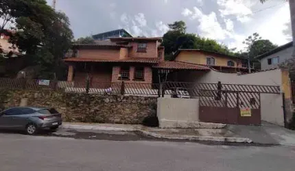 Casa com 5 dormitórios por R$ 720.000 - Nações Unidas - Sabará/MG
