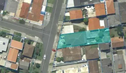 Terreno à venda na Rua Aracaçu, 69, Uberaba, Curitiba por R$ 750.000