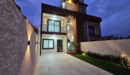Casa com 3 quartos à venda na Rua Sucupira, 400, Eucaliptos, Fazenda Rio Grande por R$ 930.000