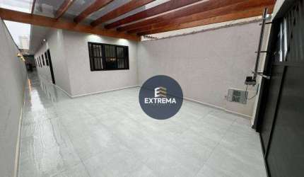 Casa com 3 dormitórios com 1 suíte à venda, 175 m² por R$ 970.000