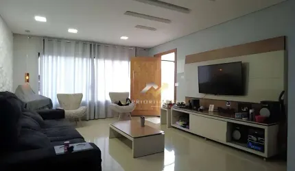 Sobrado com 3 dormitórios à venda, 210 m² por R$ 850.000,00 - Utinga - Santo André/SP