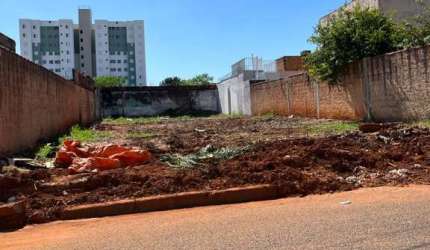 Terreno - Em rua, para Venda em Uberlândia/MG
