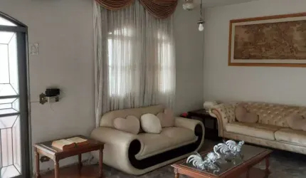 Casa - Sobrado Padrão, para Venda em Uberlândia/MG