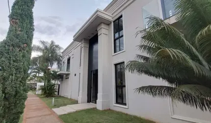 Casa - Padrão, para Venda em Uberlândia/MG