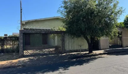 Casa - Padrão, para Venda em Uberlândia/MG