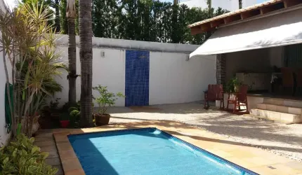Casa - Sobrado em condomínio, para Venda em Uberlândia/MG