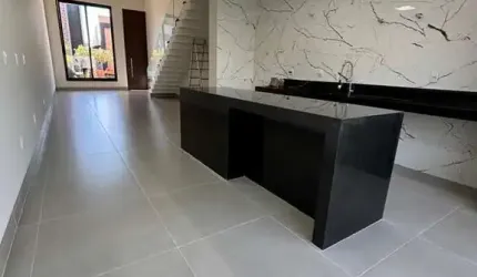 Casa - Sobrado em condomínio, para Venda em Uberlândia/MG