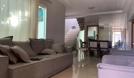 Casa - Sobrado Padrão, para Venda em Uberlândia/MG