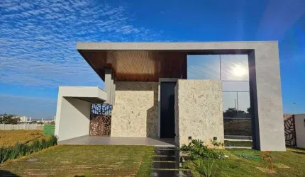 Casa - Padrão, para Venda em Uberlândia/MG