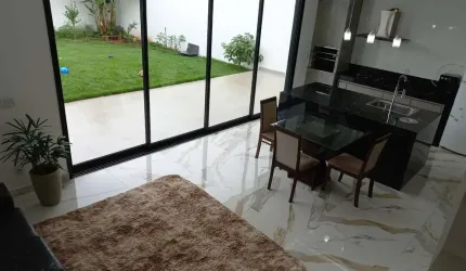 Casa - Sobrado Padrão, para Venda em Uberlândia/MG