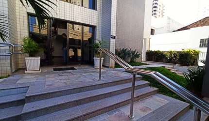 Apartamento - Padrão, para Venda em Uberlândia/MG