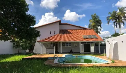 Casa - Sobrado Padrão, para Venda em Uberlândia/MG