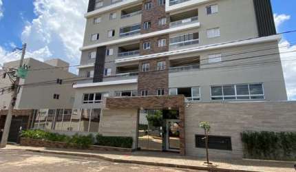 Apartamento - Padrão, para Venda em Uberlândia/MG