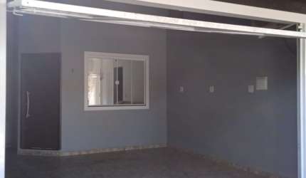 Excelente casa com 1 suíte mais 2 dormitórios à venda no bairro Jardim Iririu em Joinville/SC por R$ 450.000,00.