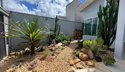 Casa com 3 dormitórios à venda, 163 m² por R$ 900.000 - Colinas de Santa Bárbara - Pouso Alegre/MG