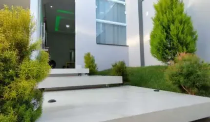 Casa com 3 dormitórios à venda, 128 m² por R$ 640.000,00 - Jardim Paraíso - Pouso Alegre/MG