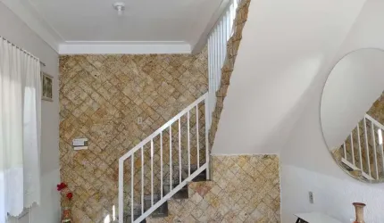 Casa com 2 dormitórios à venda, 103 m² por R$ 570.000,00 - Fátima III - Pouso Alegre/MG