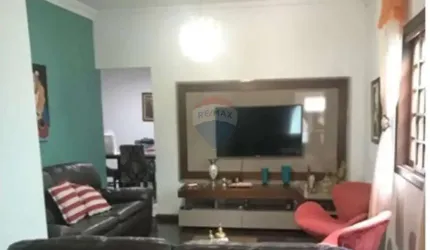 .Casa - Para Alugar - 3 Dormitórios, Região central, São José dos Campos, São Paulo