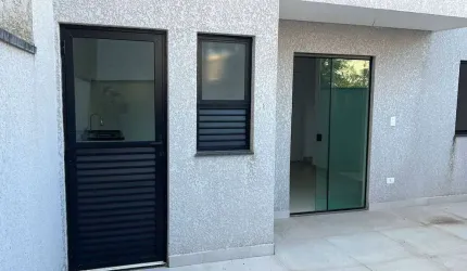 Apartamento com Elevador 48 mts +28 mts de quintal_Vila São Pedro -Santo An