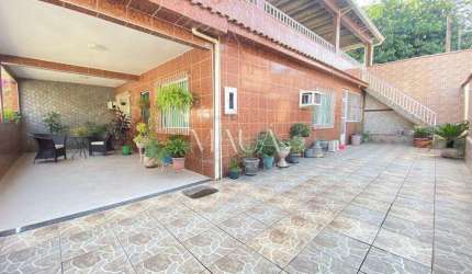 Casa à venda em Duque de Caxias, Parque Beira Mar, com 2 quartos, com 74 m², Mauricio de Abreu