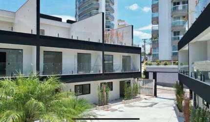 Casa à venda em Duque de Caxias, Jardim Vinte e Cinco de Agosto, com 4 suítes, com 200 m²