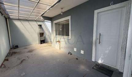 CASA A VENDA NO BAIRRO CAROLINA/ITATIAIA, COM 02 QUARTOS, GARAGEM E COBERTURA
