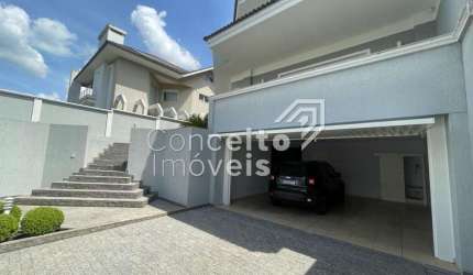 Residência Alto Padrão com Piscina - Jardim Carvalho