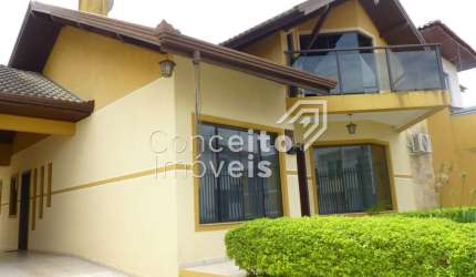 Residência com Edícula - Centro - Carambeí-Pr