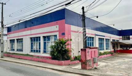 Imóvel Comercial com amplo Estacionamento - Sabará