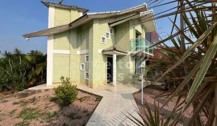 Sobrado com Piscina - Colônia Dona Luiza