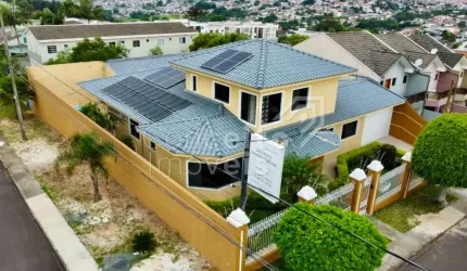 Residência Alto Padrão com Piscina - Jardim Carvalho