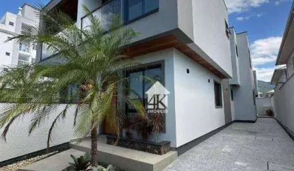 Sobrado com 3 dormitórios à venda, 129 m² por R$ 780.000 - Nova Palhoça - Palhoça/SC