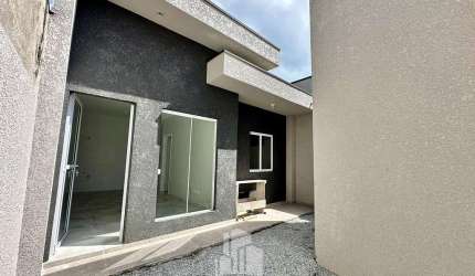 Casa 3 quartos e espaço para piscina