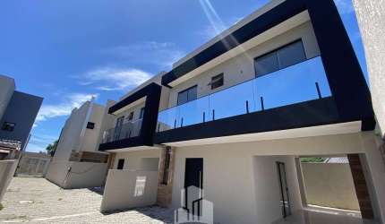 Sobrados 3 suítes, próximo ao Pico de Matinhos