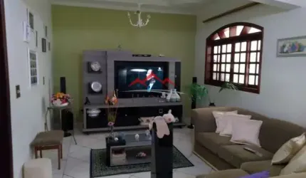 Casa a venda na Vila Hortolândia em Jundiai.