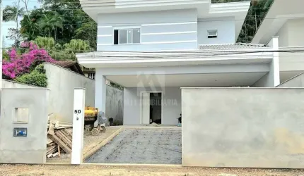 Casa Alto Padrão no Bairro Glória em Joinville