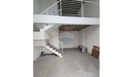 Sala comercial duplex para venda na Barra Funda com 55 metros 1 vaga