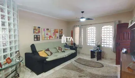 Casa térrea à venda, 220m²com 4 Quartos, Edícula, 3 vagas, por R$ 790.000 - Jardim Aurélia, Campinas SP