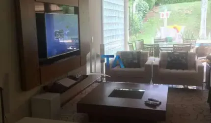 Casa em Condomínio à venda - 429m² com 4 suítes no bairro loteamento Alphaville Campinas.