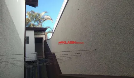 Casa 120m - 2 dormitórios - 2 banheiros - 2 vagas  - Lavabo - Dormitório e banheiro de empregada
