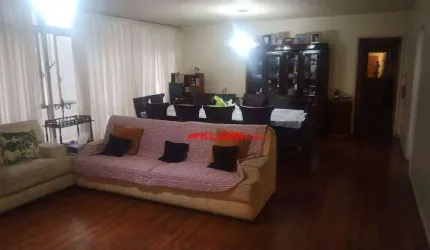 Apartamento Amplo com 192m² de Área Útil de 3 Dormitórios sendo 1 Suíte com 1 Vaga de Garagem em Ótima Localização - Rua Haddock Lobo - São Paulo