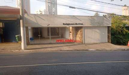 Excelente casa 5 Dormitórios com 5 Vagas de Garagem e Quintal com Churrasqueira e Piscina - 551m² de Área Construída e 547m² de Terreno - Ótimo Local