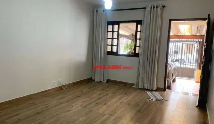 Belo Sobrado de 3 Dormitórios com 1 Vaga de Garagem - 80m² de Terreno (4x20) e 110m² de Área Construída - Quintal com Edícula - 1.2km de Dois Metrôs