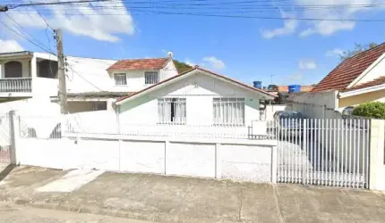 Casa com 200m² no Atuba